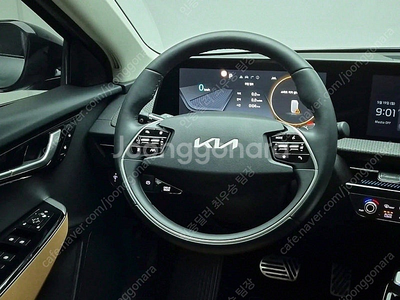 EV6 중고 EV6 중고차 회색 2022년식 48,676km 롱레인지 어스 중고차상담신청--9